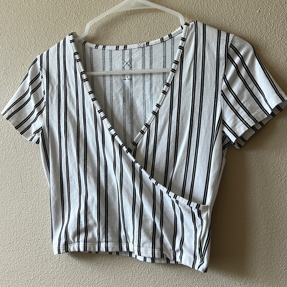 PacSun Basics top